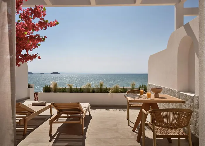 Ammonites Beachfront & 3*